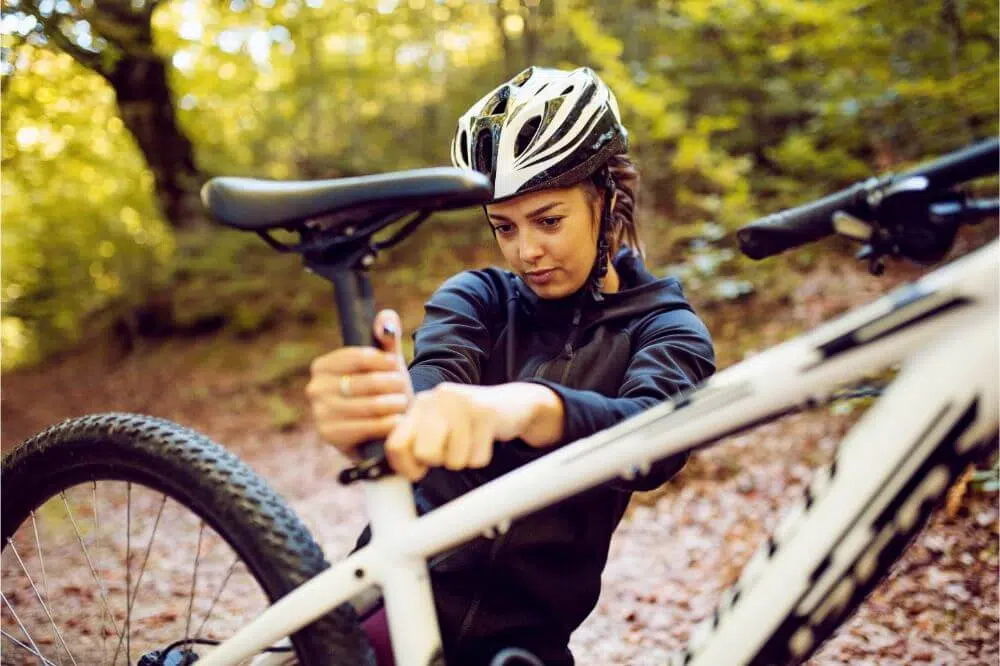 You are currently viewing Mountain Bike Saddle vs Road Saddle: Which is Right for You?