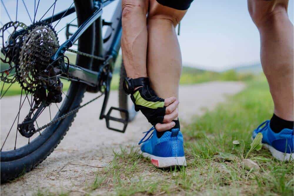 How to Unclip Bike Shoes