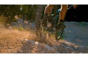 Read more about the article Gravel Bike vs Road Bike: Which One is Right for You?