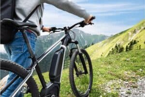 Read more about the article What’s the Difference Between a Hybrid Bike vs Mountain Bike?