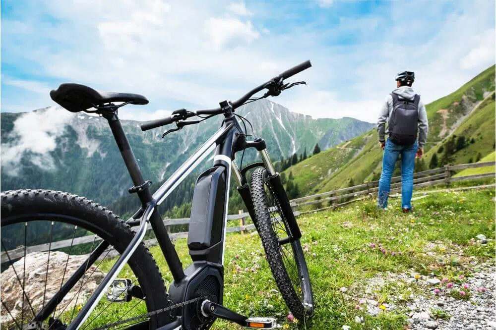 What’s the Difference Between a Hybrid Bike vs Mountain Bike? 2 Hybrid Bike vs Mountain Bike
